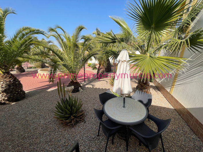 Image No.25-2 Bed Property for sale