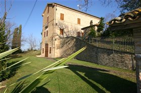 Image No.1-Maison de 5 chambres à vendre à Castelleone Di Suasa