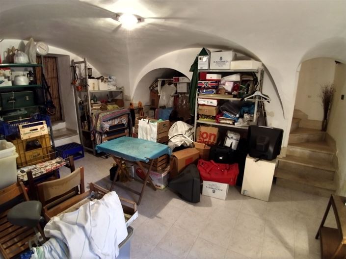 Image No.10-3 Bed House for sale