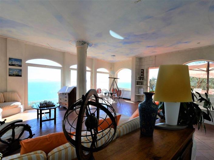 Image No.10-5 Bed House for sale