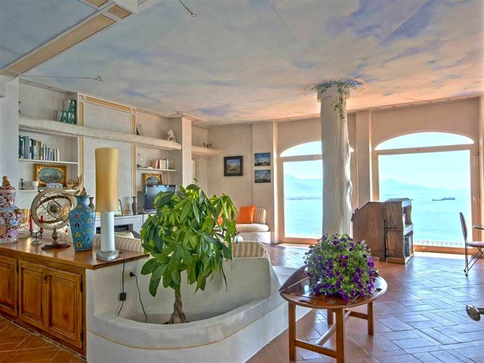 Image No.11-5 Bed House for sale