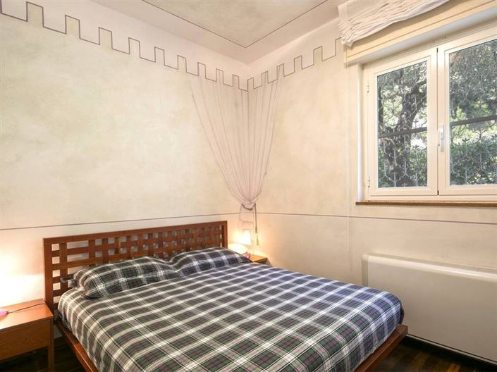 Image No.16-5 Bed House for sale