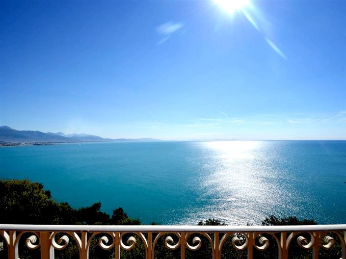 Image No.18-5 Bed House for sale