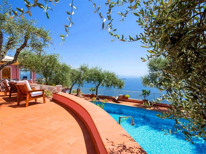 Image No.2-5 Bed House for sale