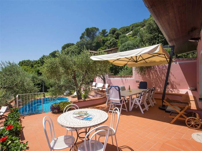 Image No.21-5 Bed House for sale