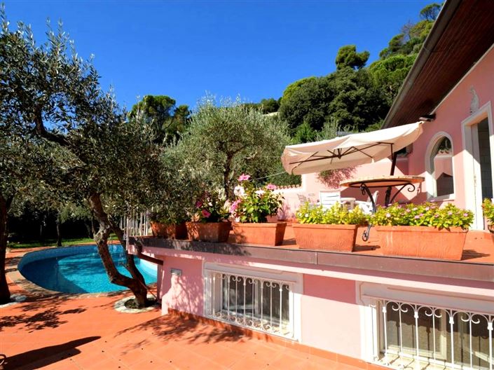 Image No.26-5 Bed House for sale