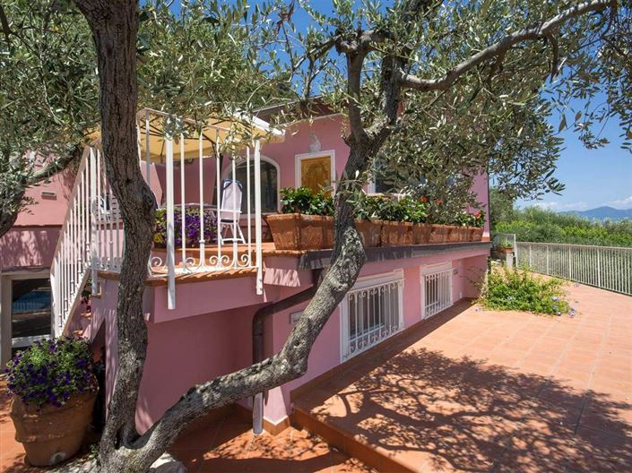 Image No.28-5 Bed House for sale