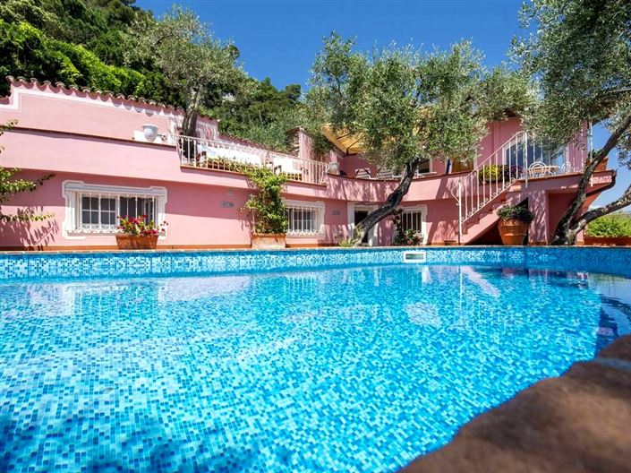 Image No.4-5 Bed House for sale