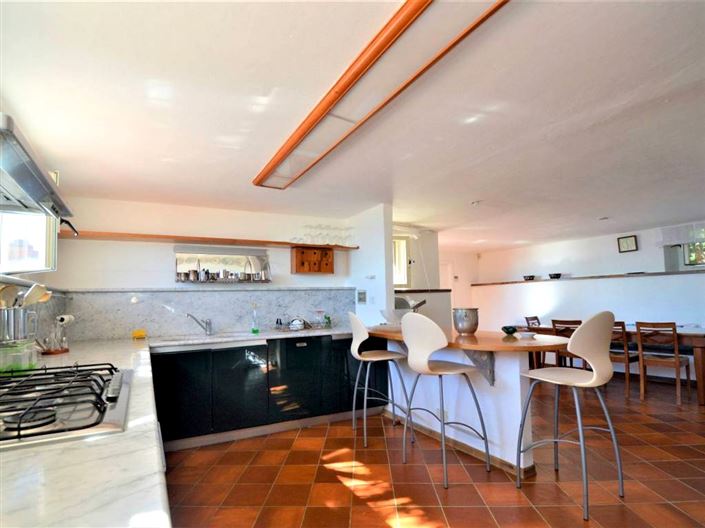 Image No.7-5 Bed House for sale