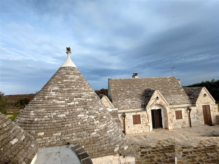 Image No.8-3 Bed Country House for sale