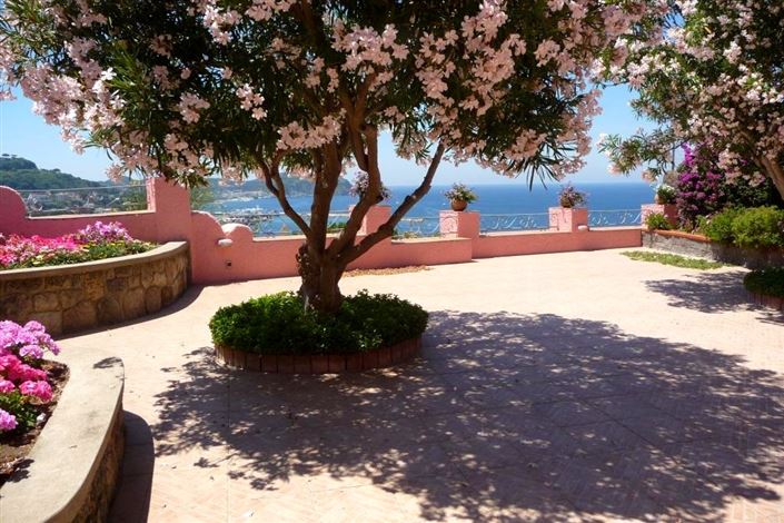 Image No.13-3 Bed House for sale