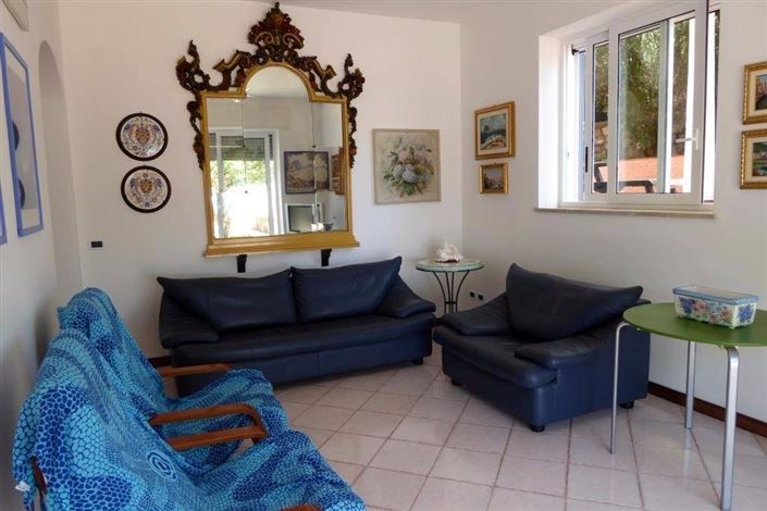 Image No.14-3 Bed House for sale