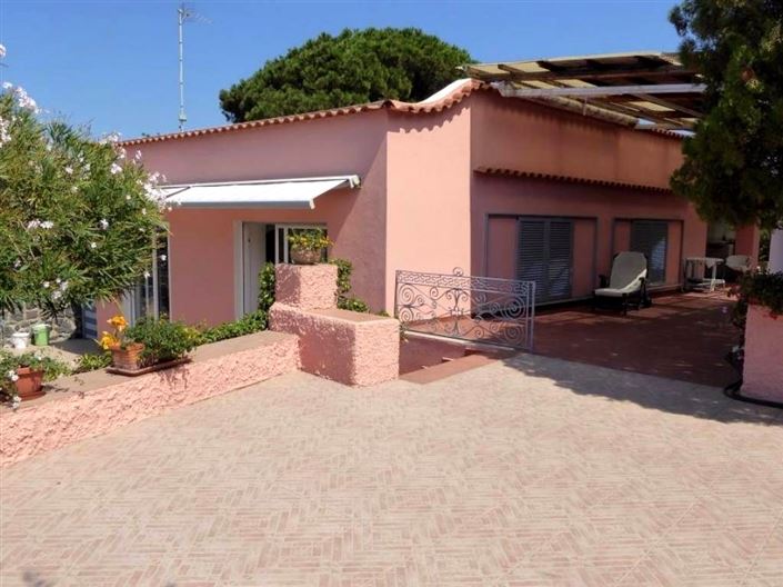 Image No.4-3 Bed House for sale