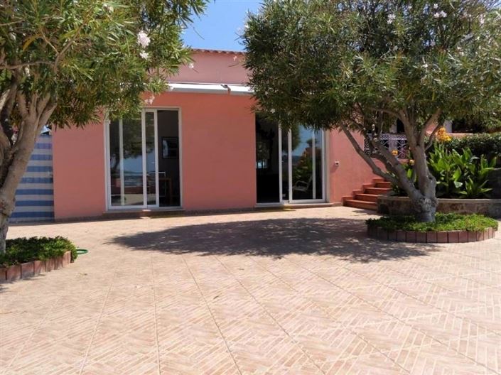 Image No.5-3 Bed House for sale