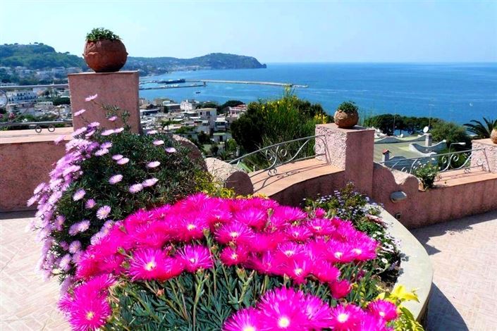 Image No.7-3 Bed House for sale