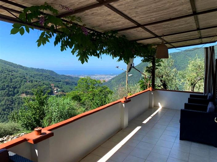 Image No.1-2 Bed House for sale