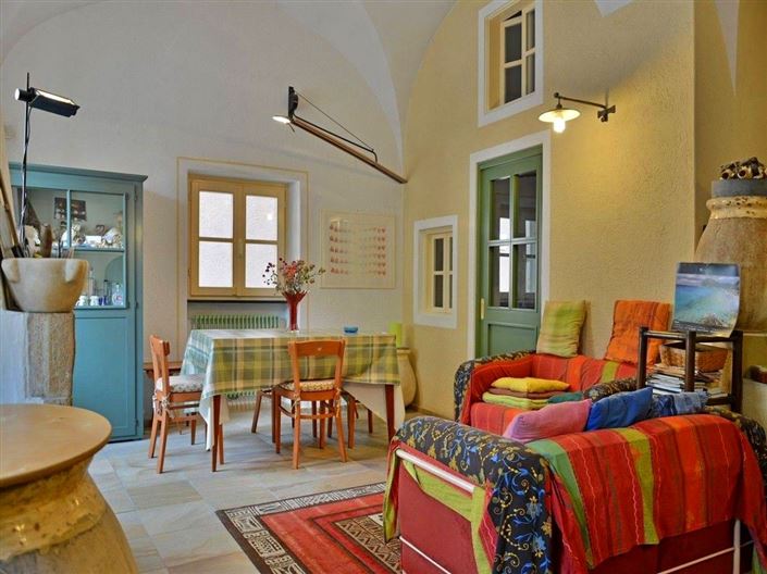 Image No.10-3 Bed House for sale