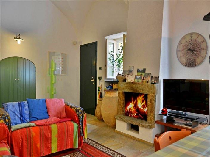 Image No.11-3 Bed House for sale