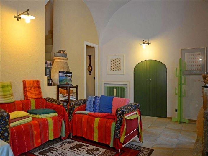 Image No.13-3 Bed House for sale