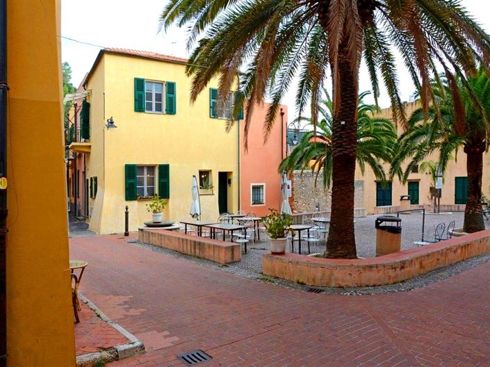 Image No.6-3 Bed House for sale