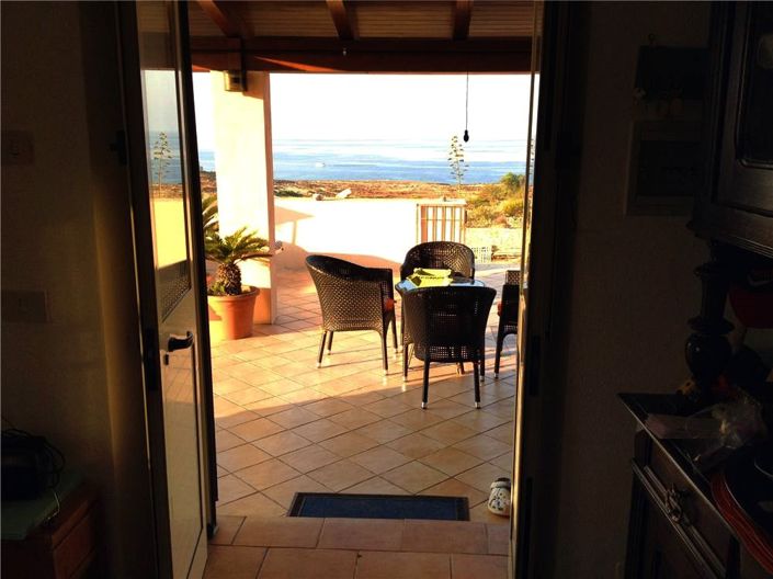 Image No.10-3 Bed House for sale