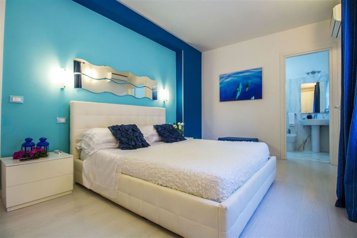 Image No.18-12 Bed Country House for sale