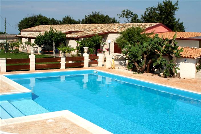 Image No.3-12 Bed Country House for sale