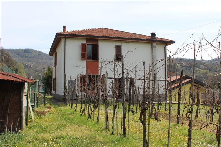 Image No.3-Maison de 3 chambres à vendre à Bagnone