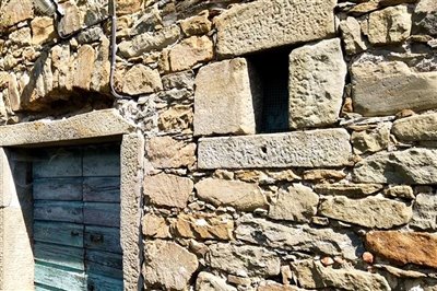 vendita-gruppo-di-fabbricati-massa-carrara-ri