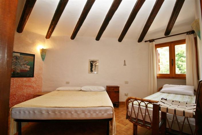 Image No.19-4 Bed House for sale