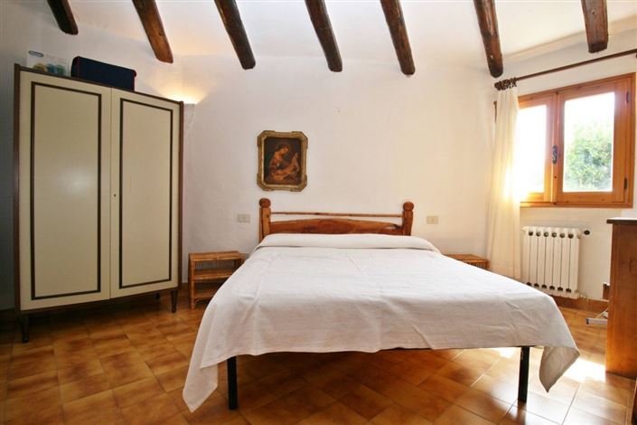 Image No.23-4 Bed House for sale