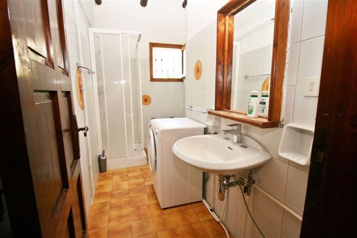 Image No.26-4 Bed House for sale