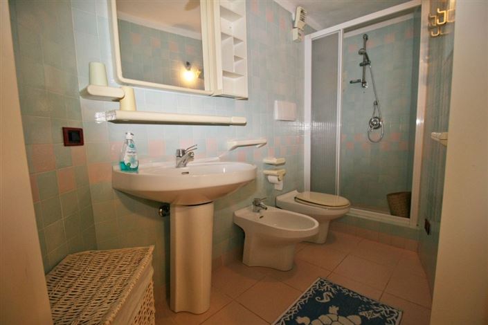 Image No.28-4 Bed House for sale