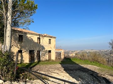 1 - San Costanzo, House