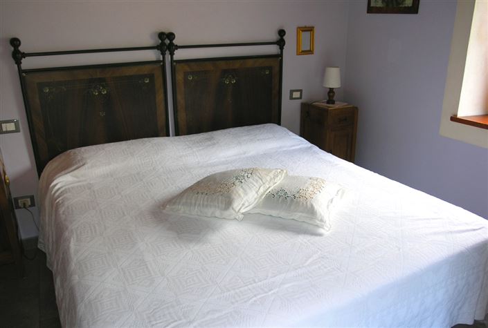 Image No.17-4 Bed House for sale