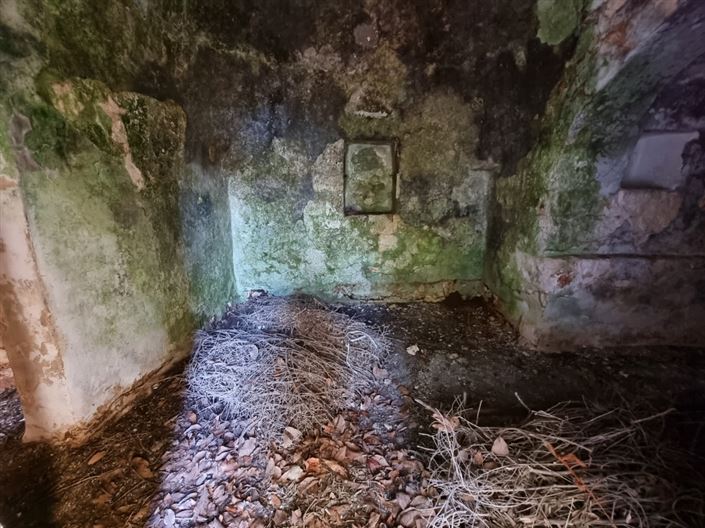 Image No.6-2 Bed Country House for sale