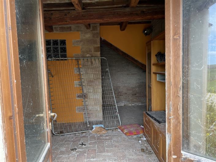 Image No.5-6 Bed House for sale