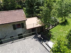 Image No.10-Maison de campagne de 3 chambres à vendre à Villafranca in Lunigiana