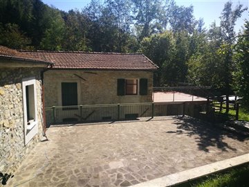 vendita-proprieta-indipendente-massa-carrara-