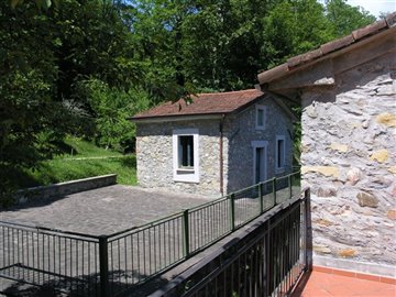 vendita-proprieta-indipendente-massa-carrara-