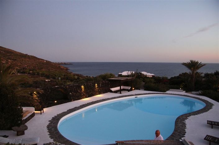 Image No.12-3 Bed House for sale