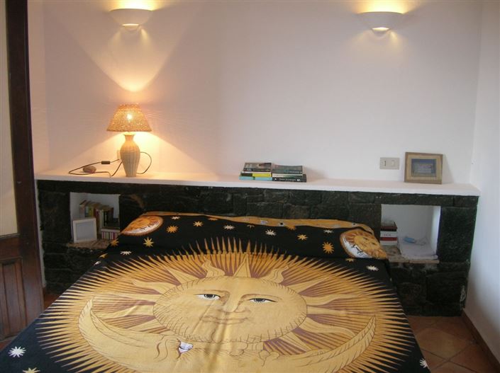 Image No.18-3 Bed House for sale