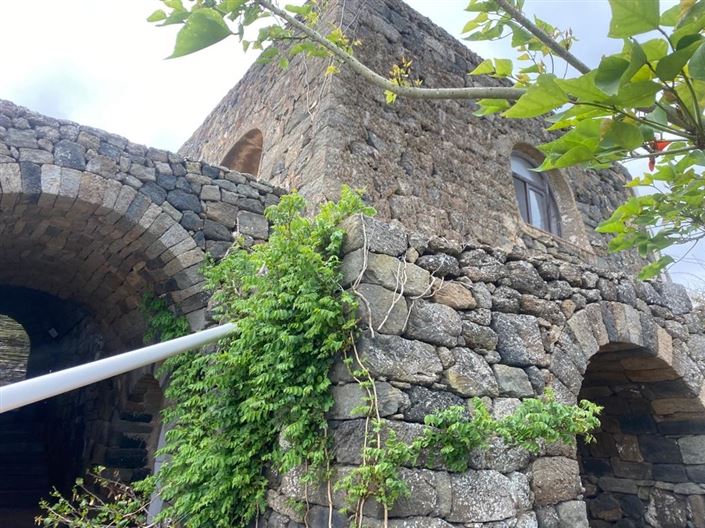 Image No.2-4 Bed House for sale