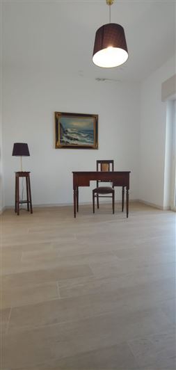 Image No.12-4 Bed House for sale