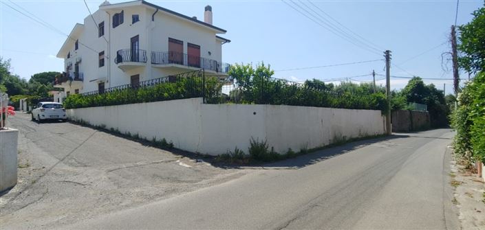Image No.27-4 Bed House for sale