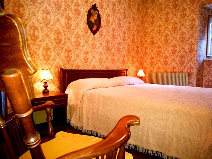 Image No.18-3 Bed House for sale