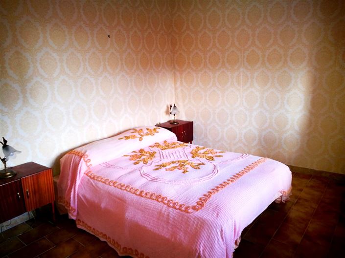 Image No.19-3 Bed House for sale