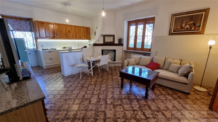 Image No.29-4 Bed House for sale