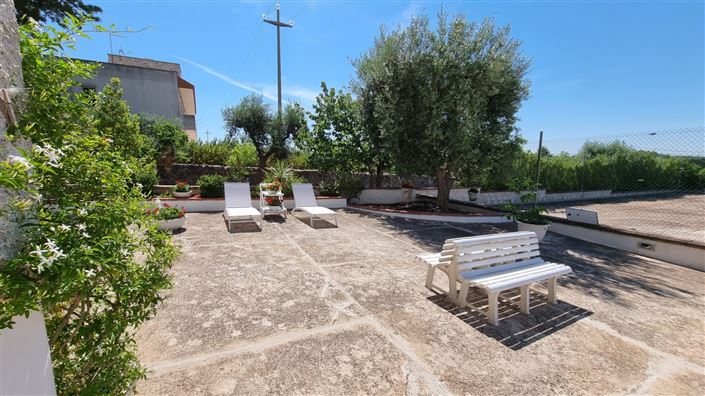 Image No.6-4 Bed House for sale