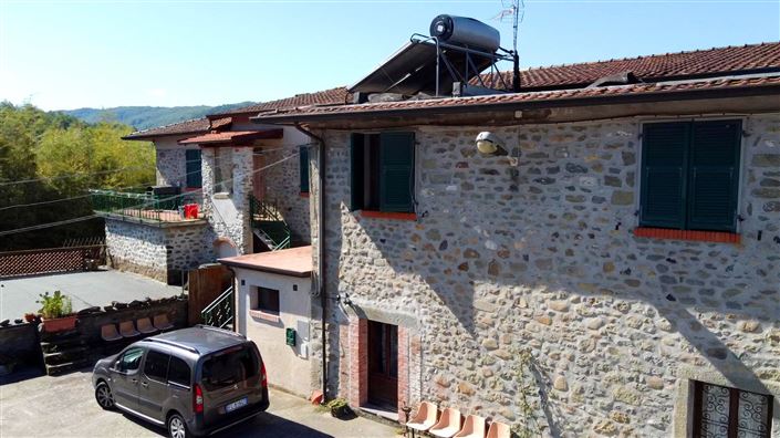 Image No.10-15 Bed Country House for sale